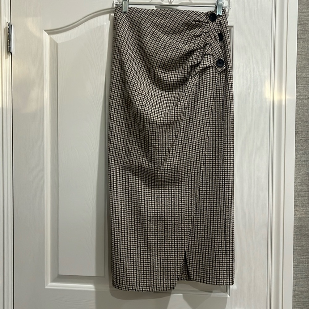 Zara plaid pencil skirt, size small.